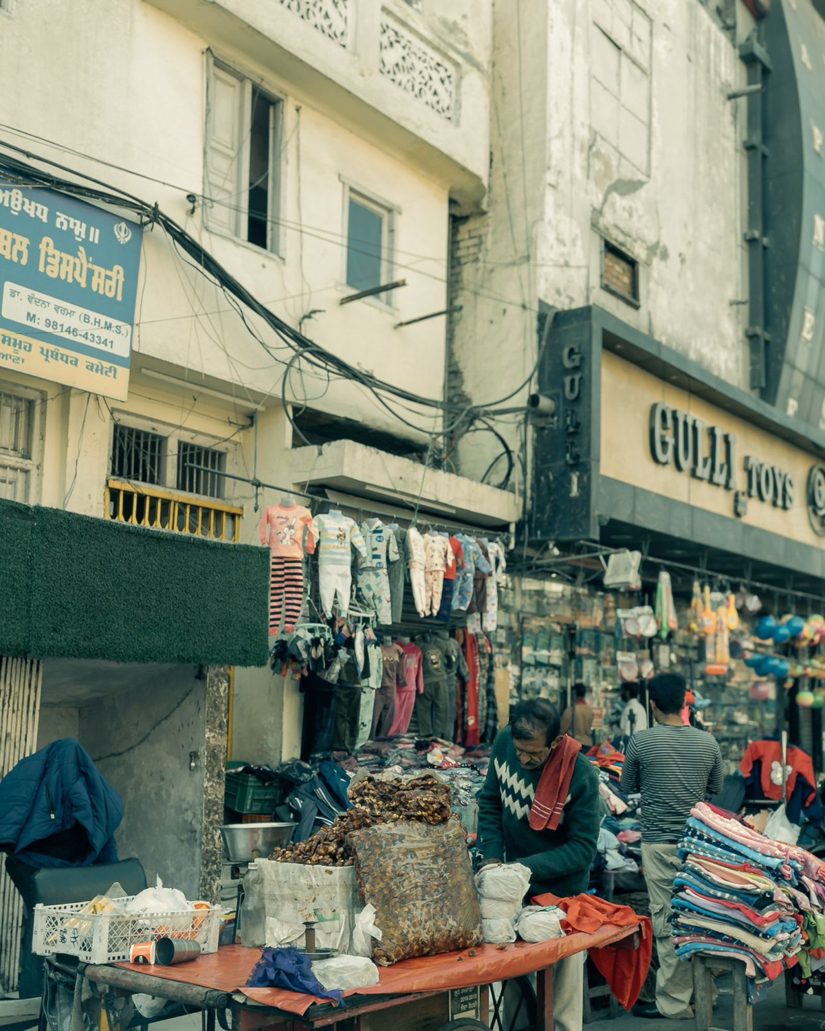 An Indian street market — the everyday classroom of a designer